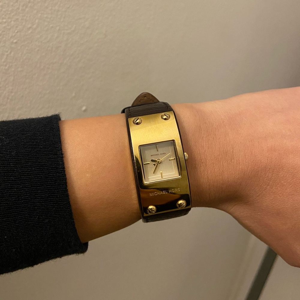 ** SOLD ** MK watch GREAT condition 😊 + Authentic box